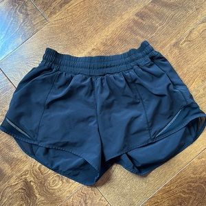 Lululemon black Hotty Hot shorts